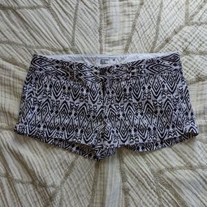 AEO patterned shorts
